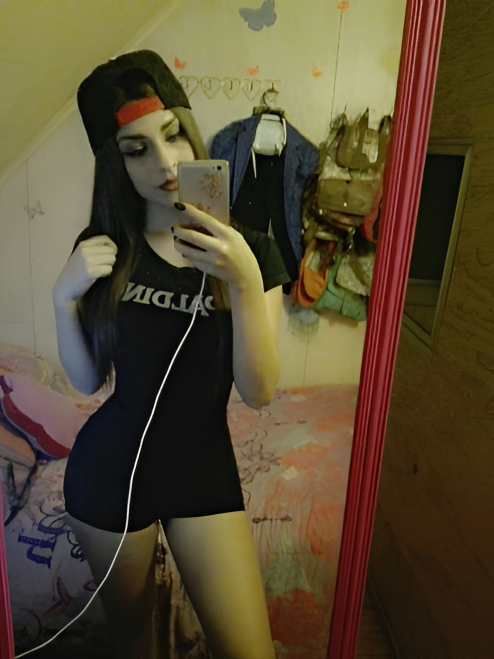 Рената привлекальеная девушка из Юрги цена от 10000 руб