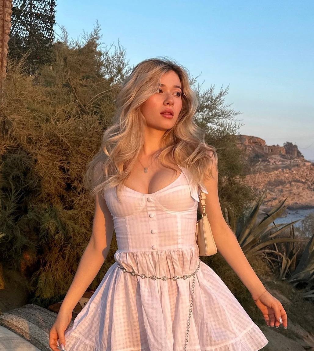 Настенька привлекальеная девушка из Юрги цена от 3000 руб