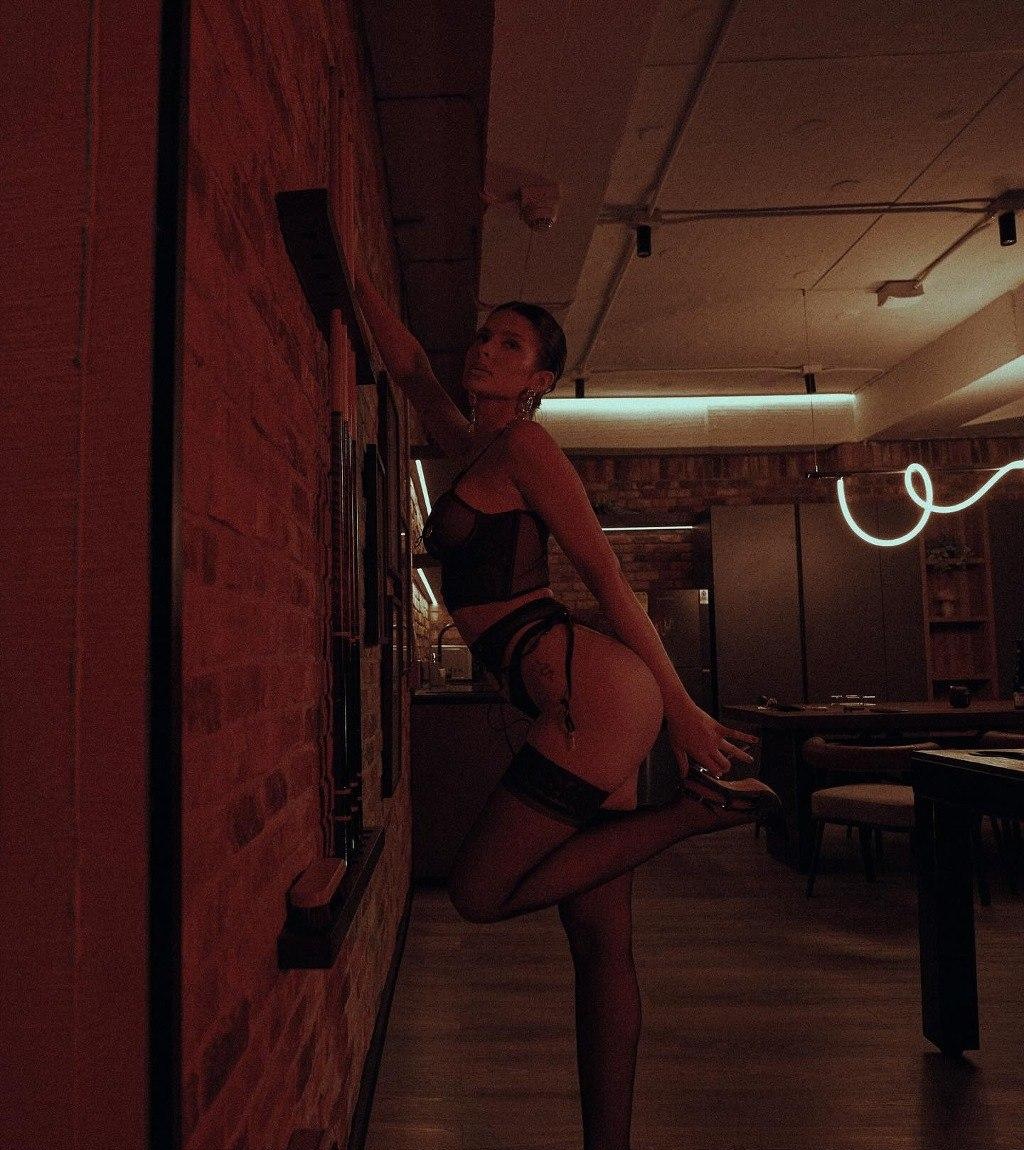 Настя привлекальеная девушка из Юрги цена от 4000 руб