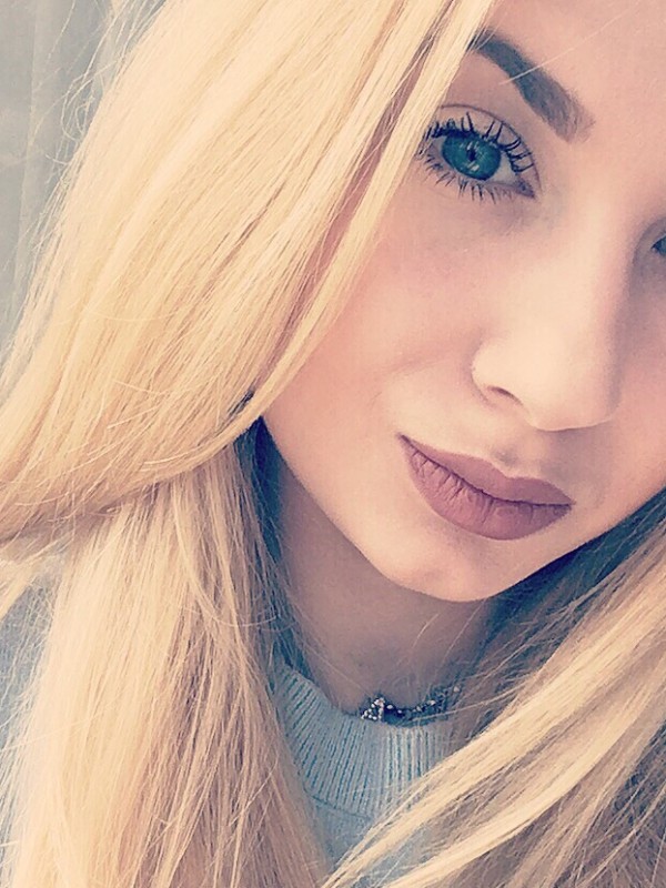 Аленка привлекательная девушка из Юрги цена от 3500 руб